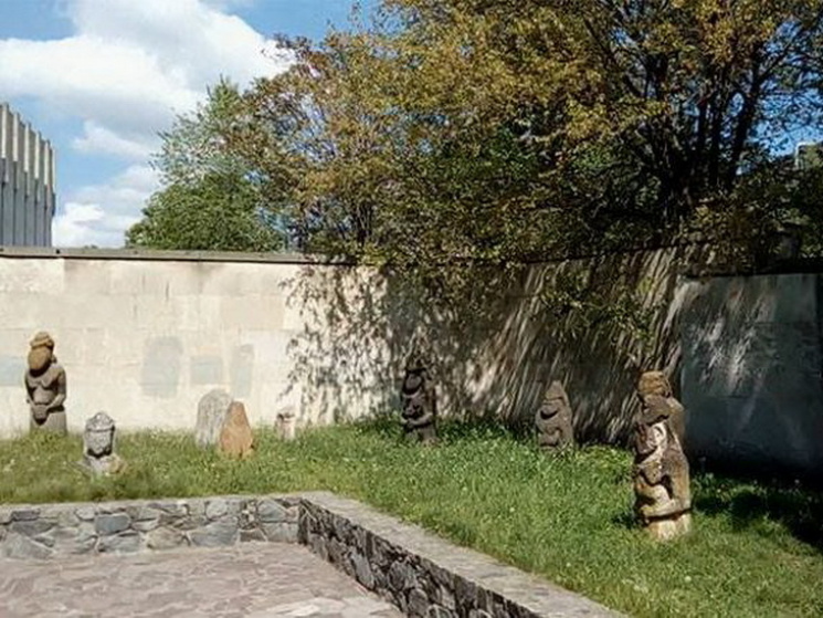 Стіну біля Історичного музею у Дніпрі пе…