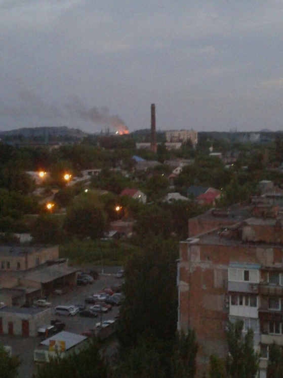 В окупованому Донецьку горить столярний…