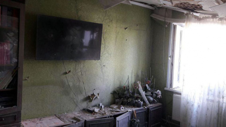 Бойовики обстріляли житлові райони Мар'їнки, пошкоджено 3 будинки
