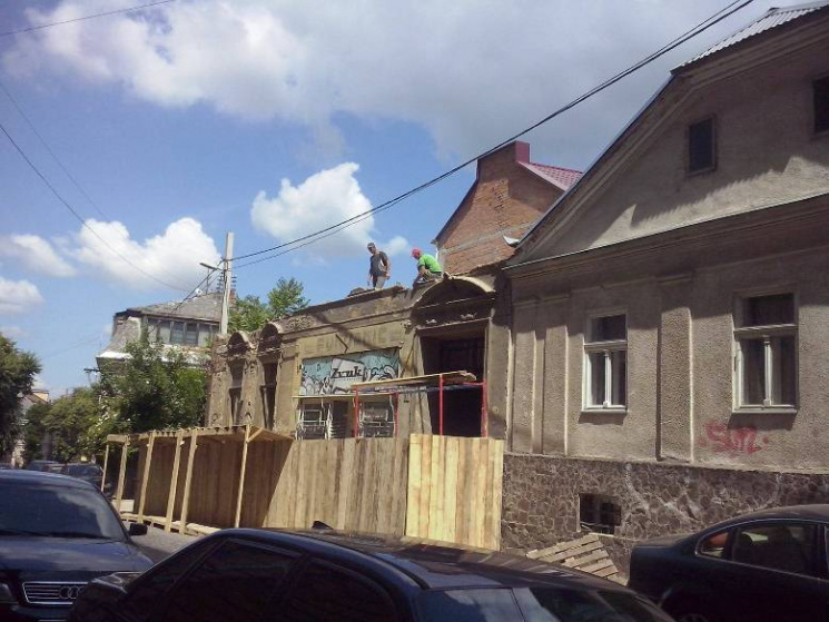 Шок дня: Вчора в Ужгороді зруйнували кін…