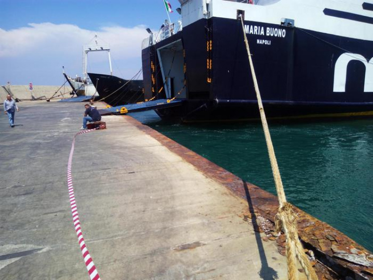 В Італії судно врізалося в пірс: 55 пост…