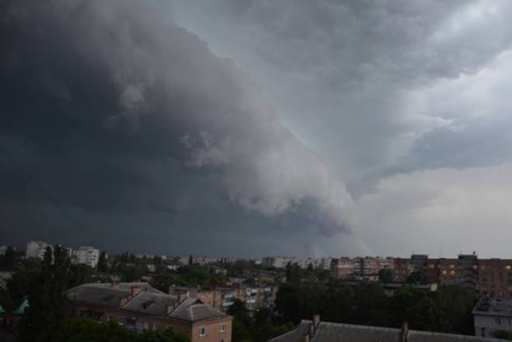 На Черкащині оголосили штормове попередж…