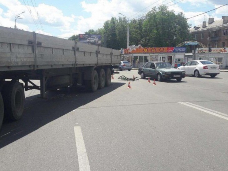 В Полтаве водитель грузовика сбил 16-лет…