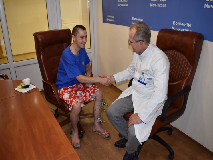 У лікарні Дніпра врятували посіченого ос…
