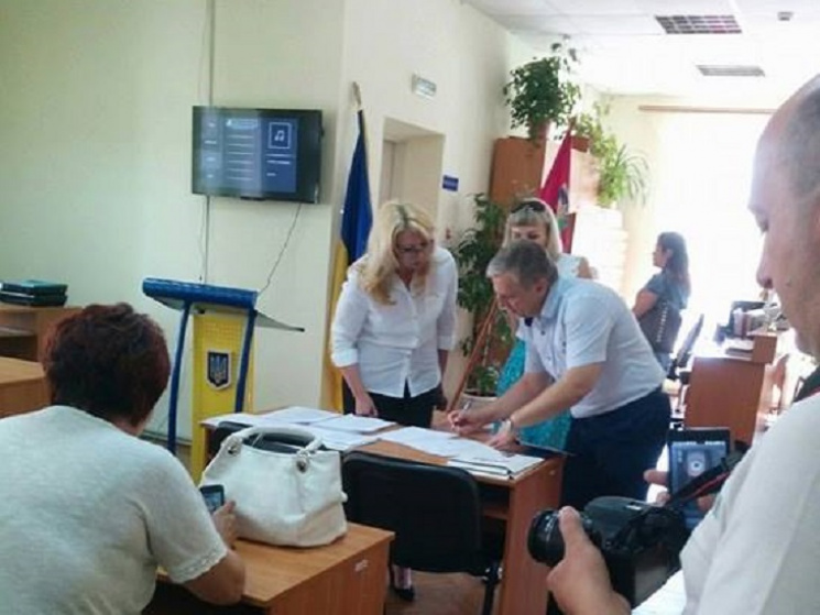 У Новомосковську депутати знову зірвали…