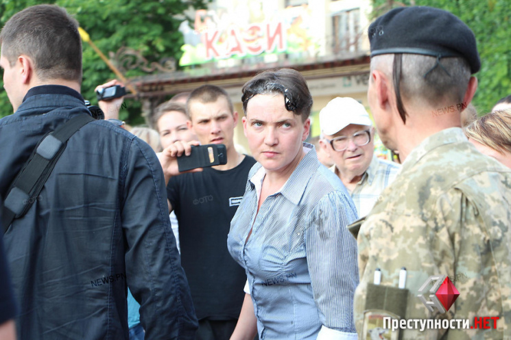 Видео дня: Савченко обстреляли яйцами, п…