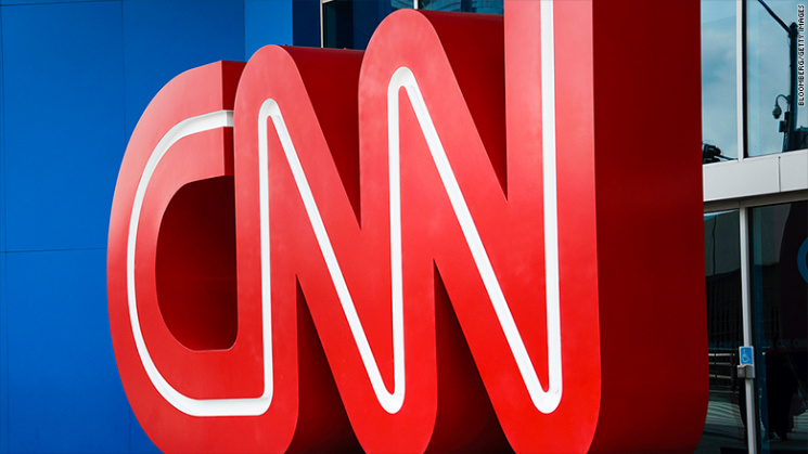 Через Росію три журналіста CNN лишилися…