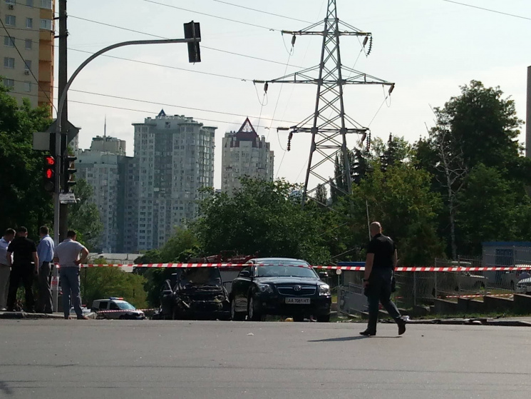 В центре Киева взорвалось авто…