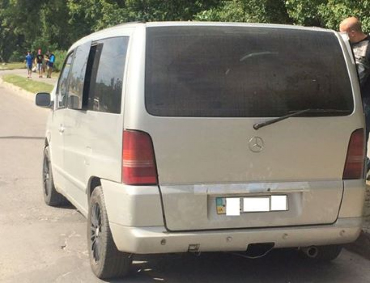 В Харькове остановили автомобиль с "липо…