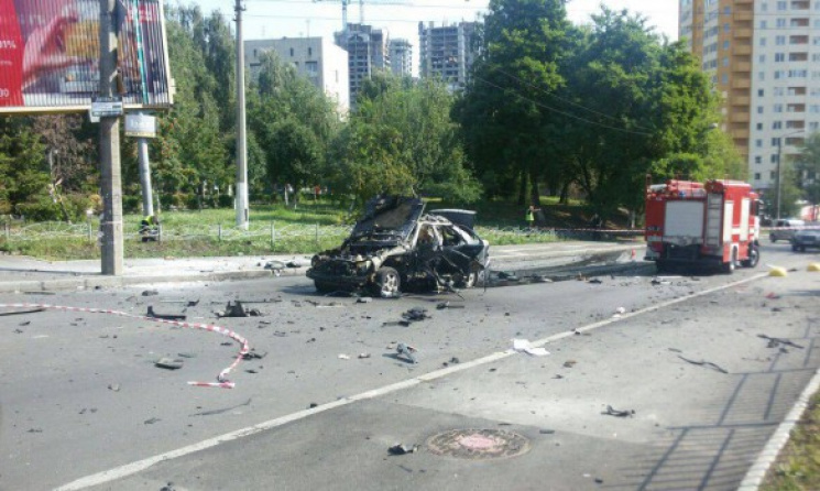 В Киеве взорвался автомобиль: Погиб руко…