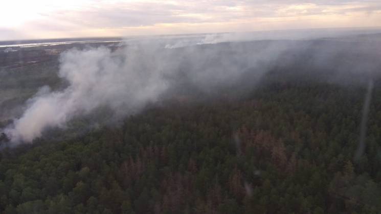 Пожежа у Чорнобилі: Досі горить 5 га ліс…