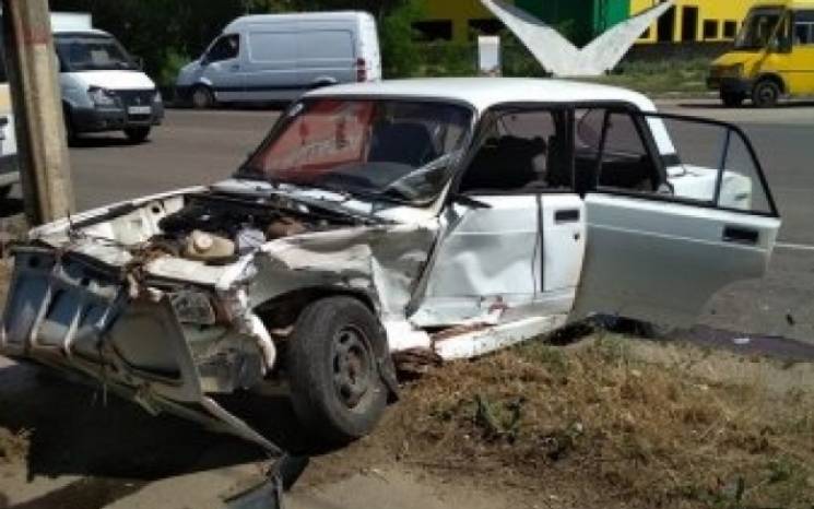 У Херсоні в аварії розбились дві автівки…