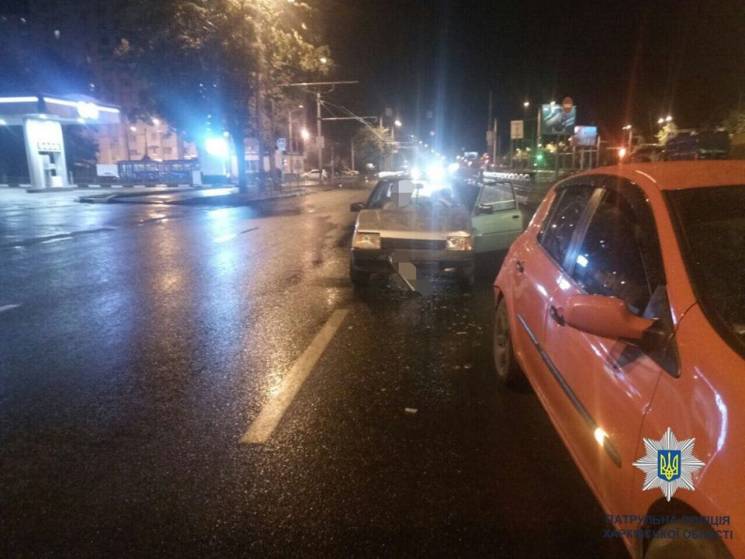 В Харькове на проспекте столкнулись авто…