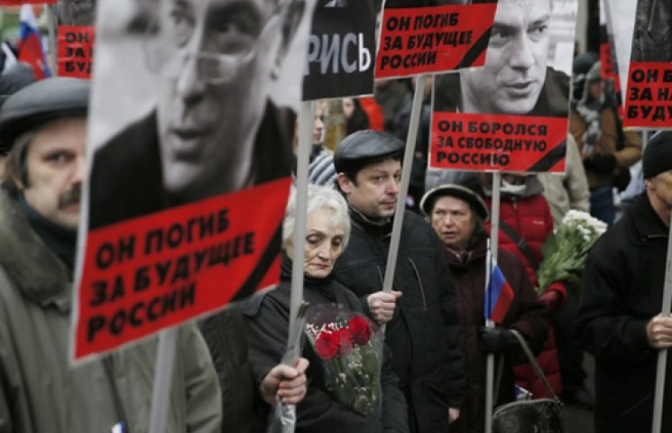 Чверть росіян побачили у вбивстві Нємцов…