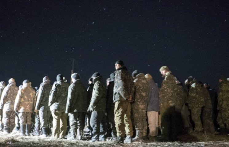 Террористы сообщили о 100 украинских пле…