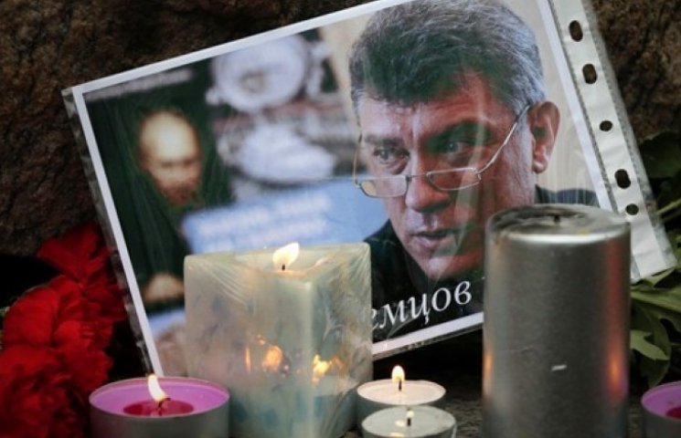 Суд у справі Нємцова: першим двом підозр…