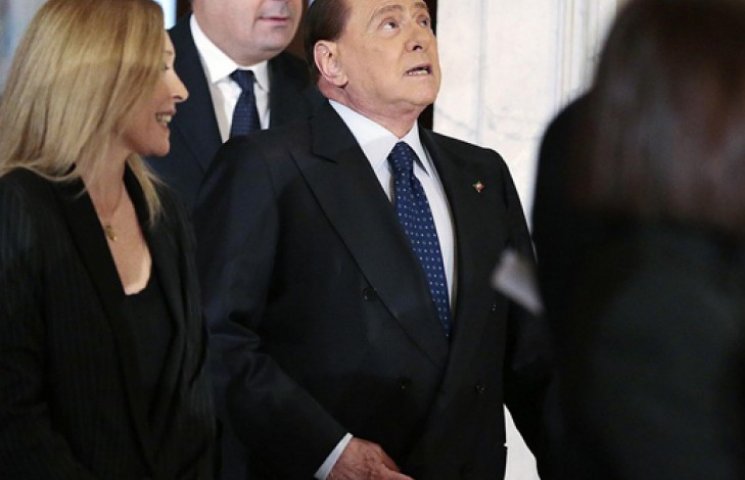 Екс-прем'єр Італії Берлусконі вирішив по…