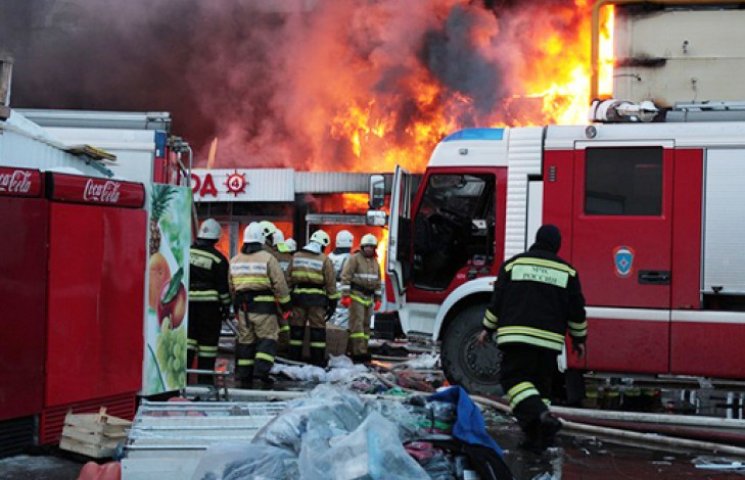 Выросло число жертв пожара в ТЦ в Казани…