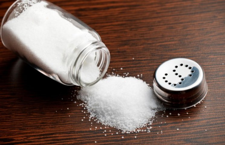 Врачи обнаружили, что соль повреждает вн…