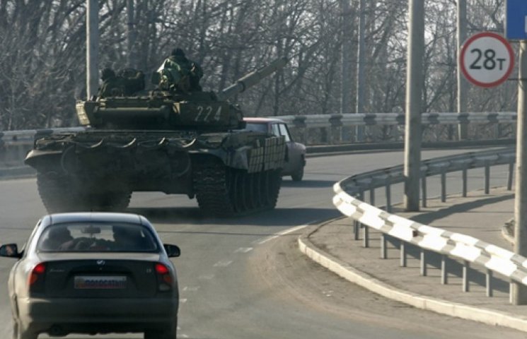 Горловские боевики прячут танки у Фирташ…