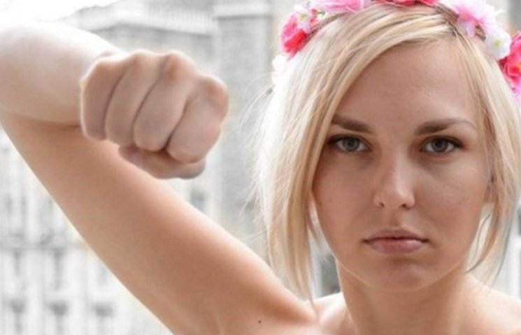 Активістки FEMEN зібрались до франківськ…