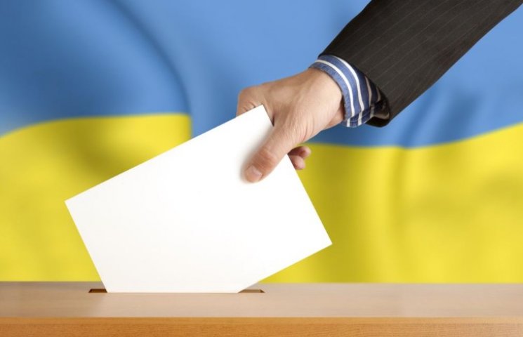У Новоукраїнці відкрилися усі виборчі ді…