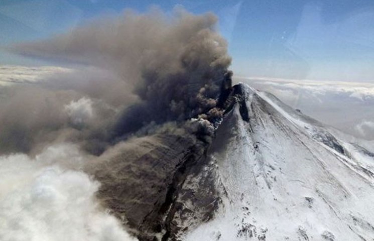 На Алясці почалося виверження вулкану…