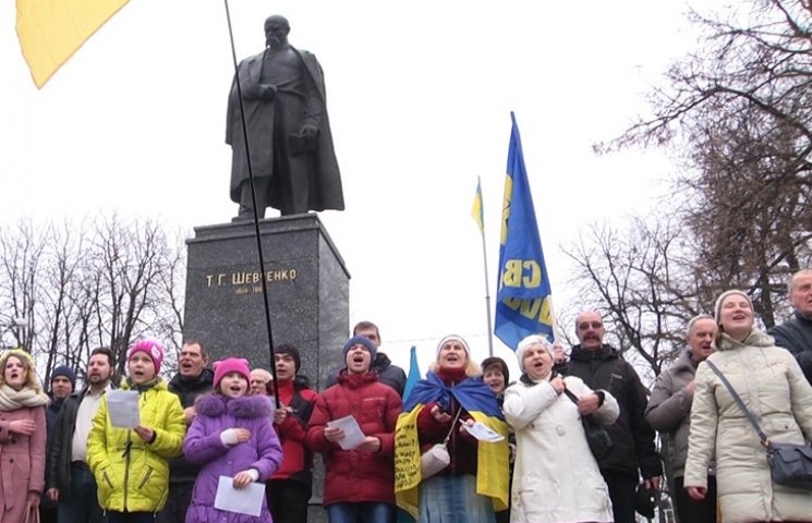 На підтримку Надії Савченко сумчани засп…