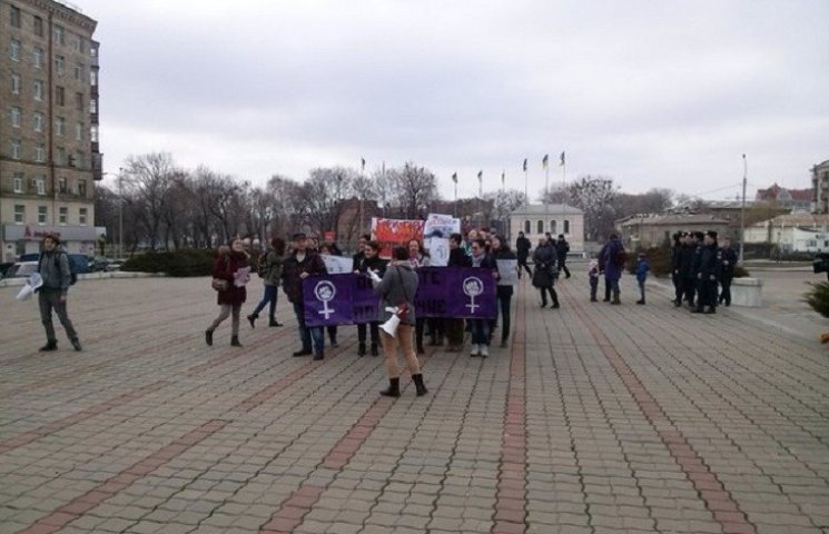 В Харькове прошел марш женской солидарно…