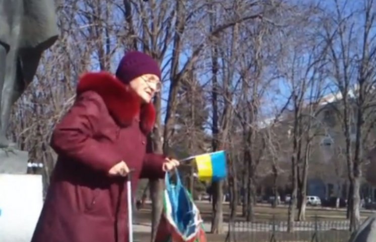 В окупованому Луганську пенсіонерка декл…