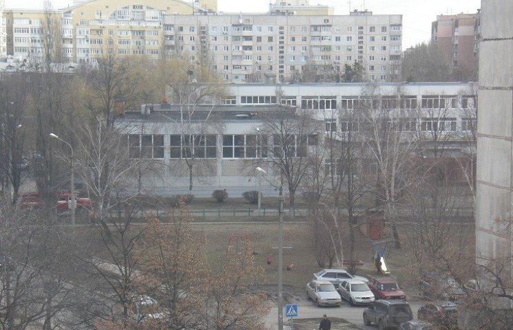 В Харькове в помещении гимназии ищут взр…