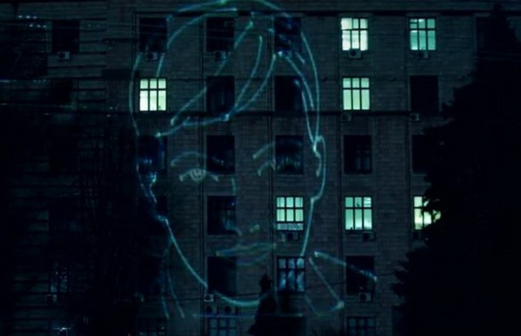 "Лазерний" образ Савченко витав нічним Д…