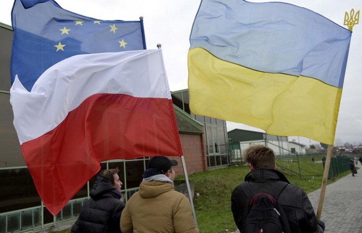 Що може зупинити безвіз між ЄС та Україн…