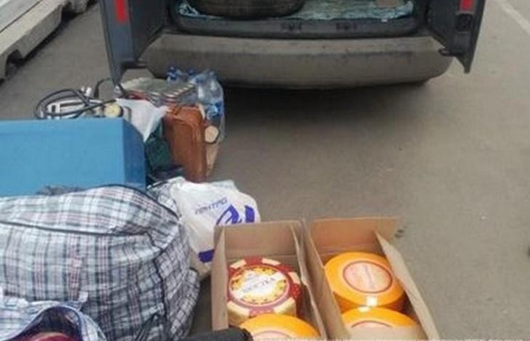 Через КПП окупантам везли 4,8 млн рублів…