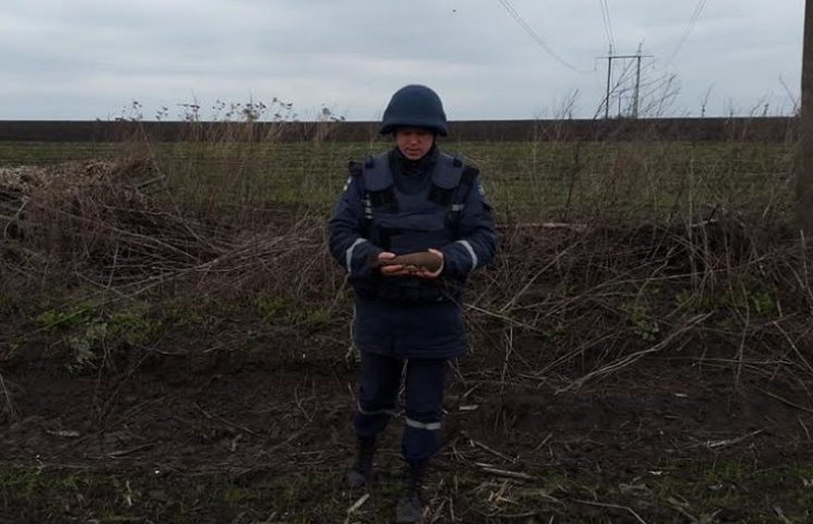 На Кіровоградщині знайшли міну і снаряди…