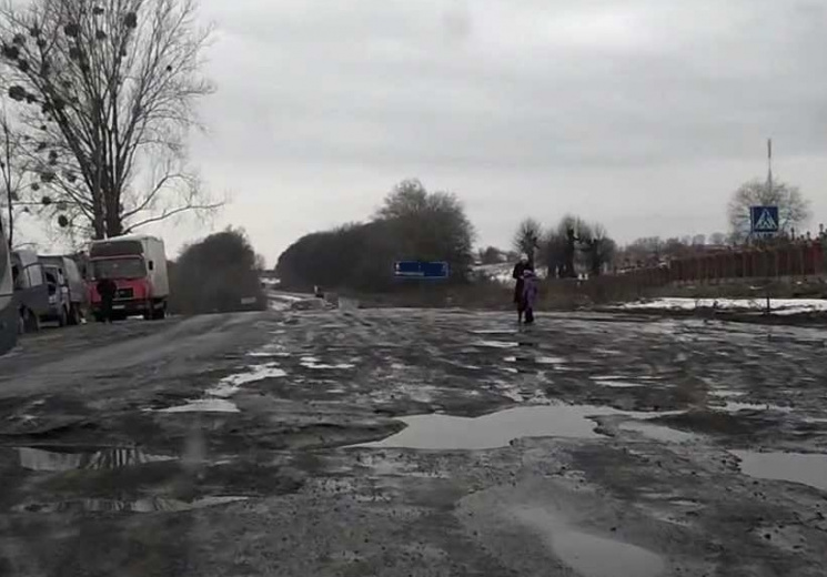 На "вбитій" автодорозі "Запоріжжя - Ново…
