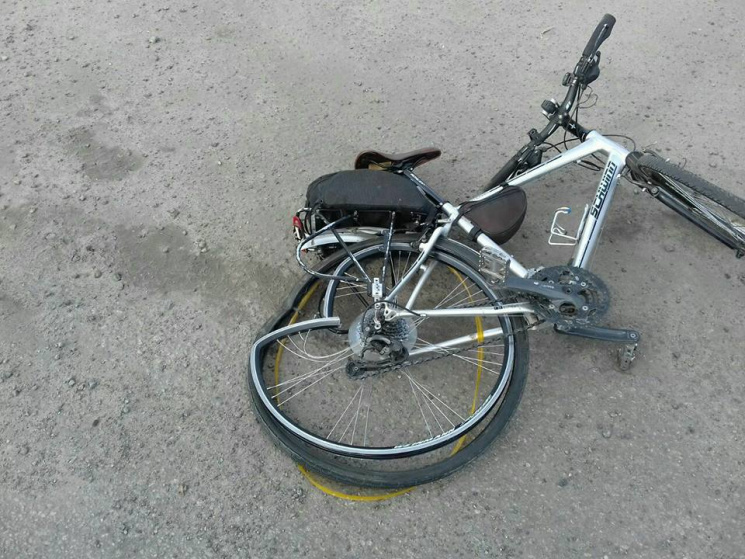 В Харькове иномарка сбила велосипедиста…