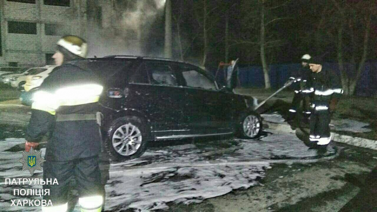 В Харькове ночью сожгли две иномарки…