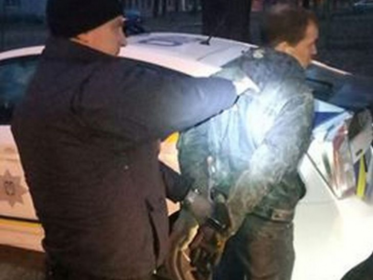 В Полтаве полицейские "застукали" мужчин…