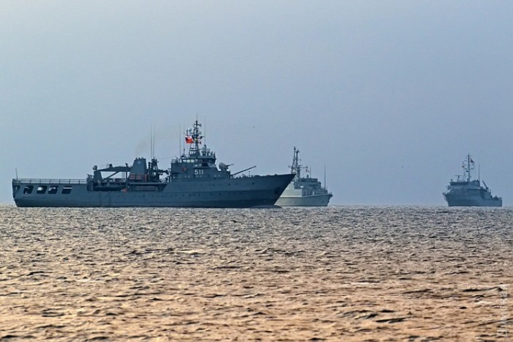 В Одесский порт зашли 4 военных корабля…