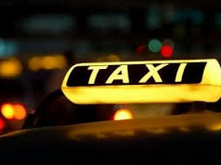 У Сумах поліцейські викрили таксиста-виг…