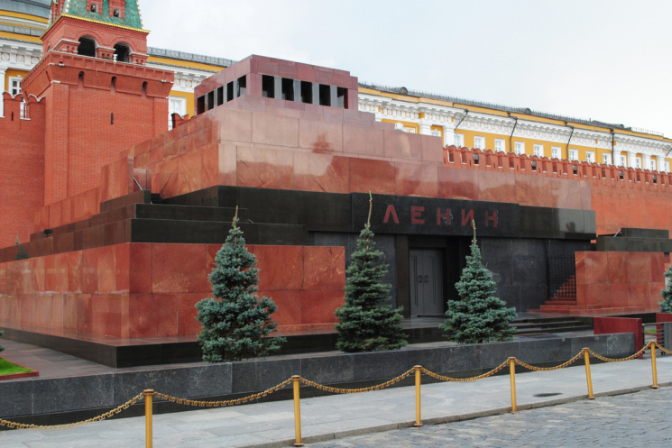 Російські попи пересварилися через Ленін…
