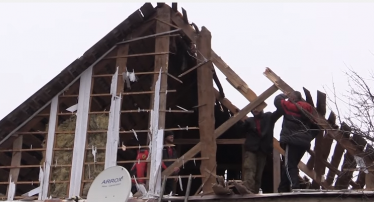 Обстріляна Авдіївка: Зруйновані будинки…