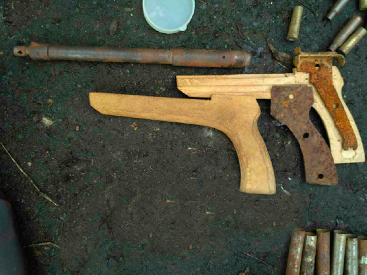 На Житомирщині затримали зброяра-нелегал…