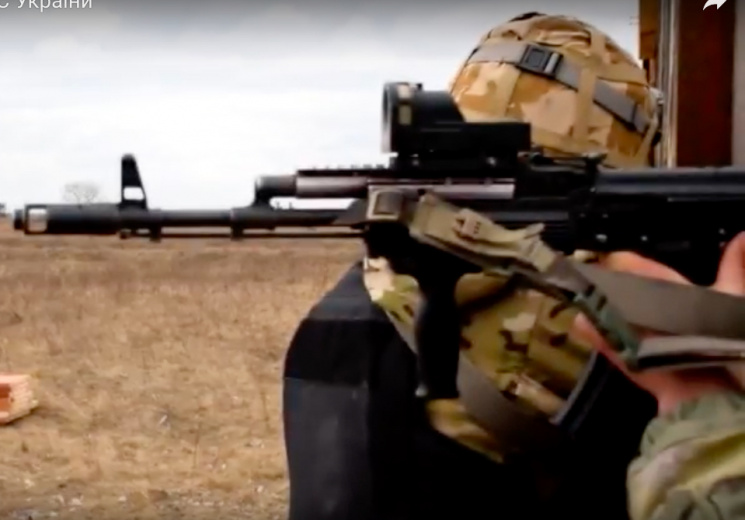 Украинских спецназовцев ВСУ тренируют за…