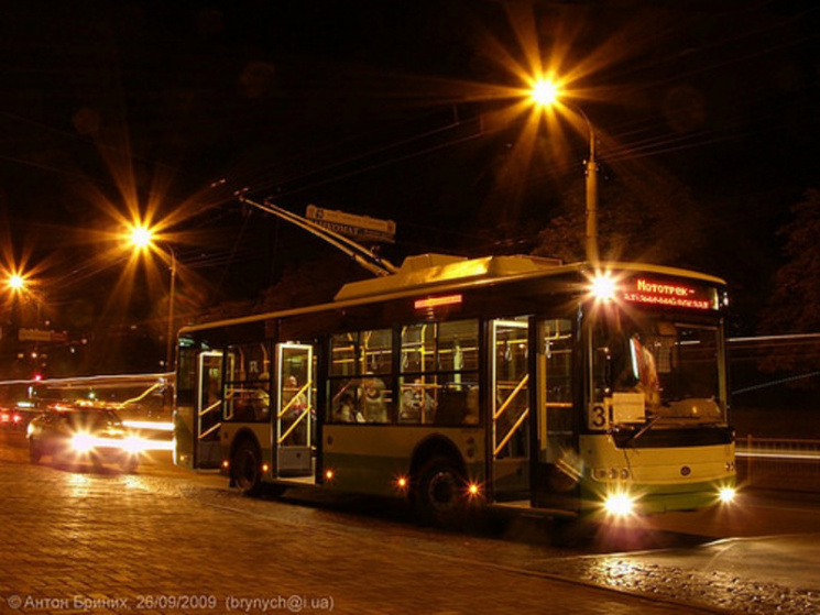 Нічні тролейбуси в Ракове їздити не буду…