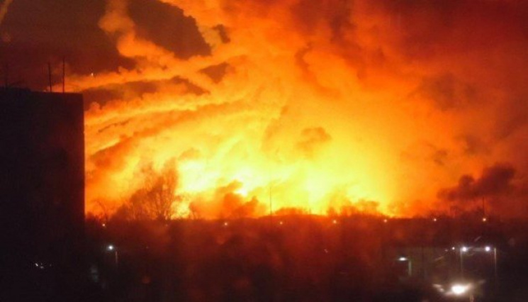 У Харківській області вибухають склади б…