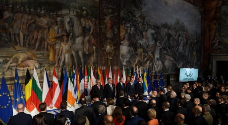 Лидеры 27 стран ЕС подписали Римскую дек…