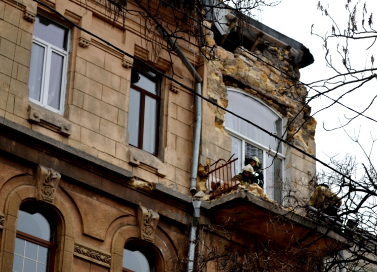 В центрі Одеси обвалився фасад будинку…