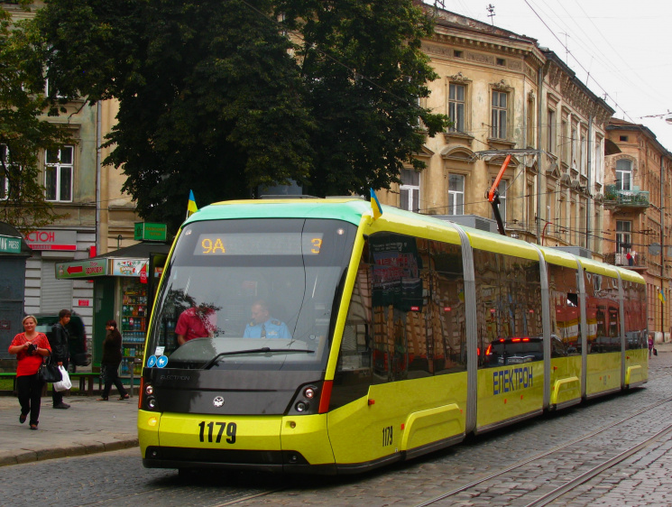 Один із львівських трамваїв змінить марш…